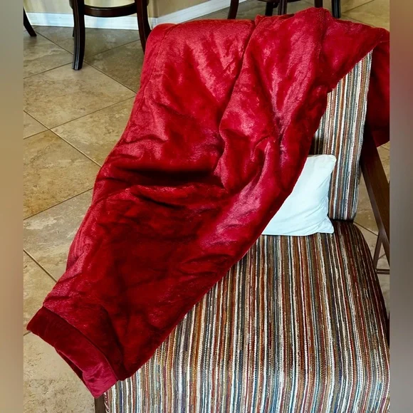 Restoration Hardware Minky Soft Plush Throw Red PreOwned CLEAN 45”x64”approx